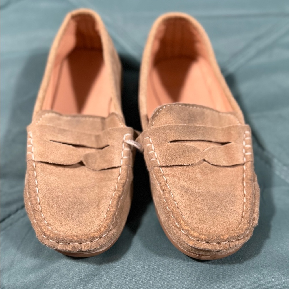 SHEIN Tan Kids Loafers
